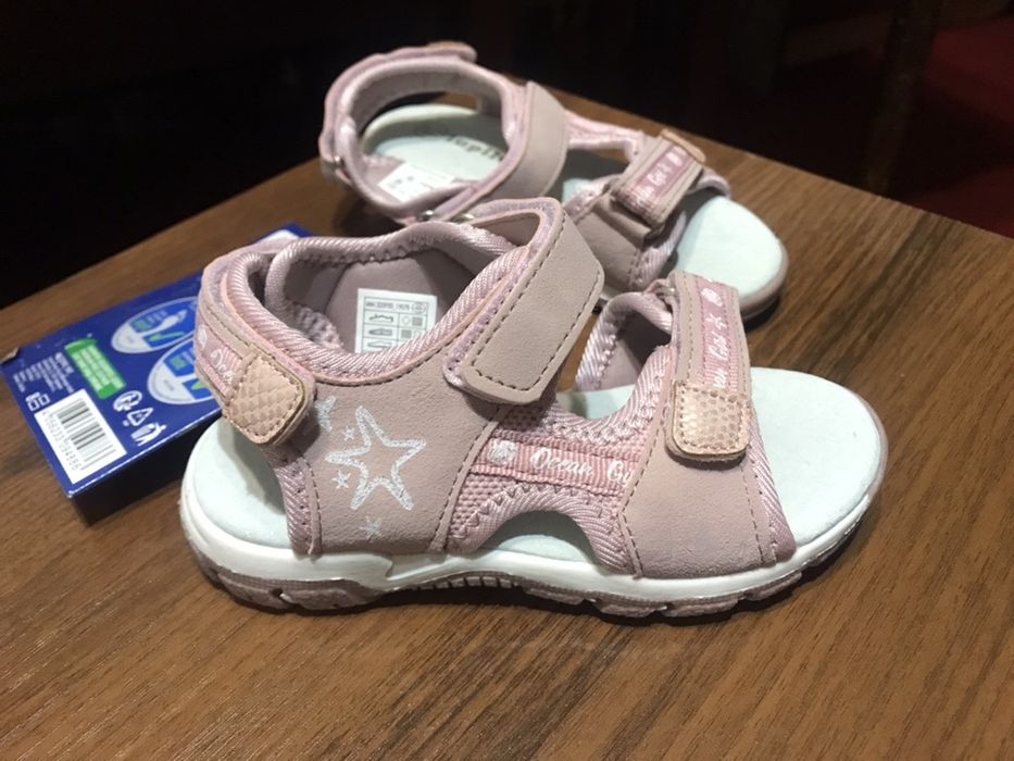 Детские сандали на девочку