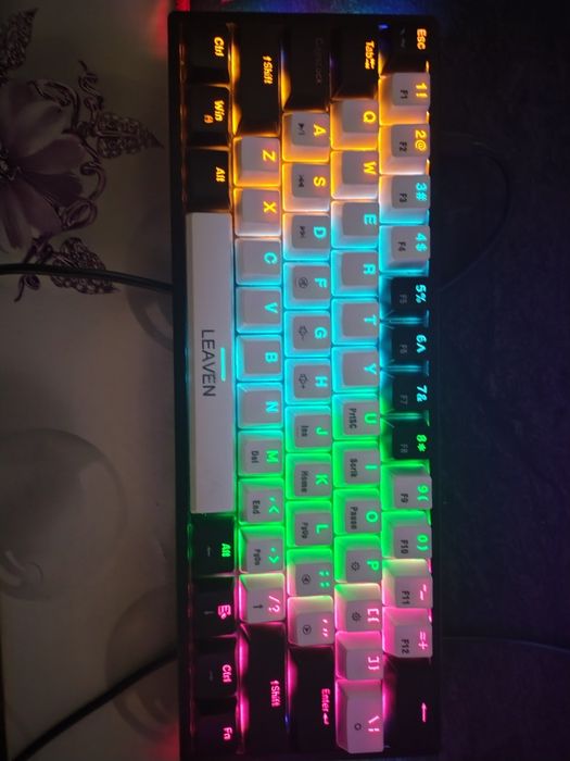 Продам игровую клавиатуру LEAVEN