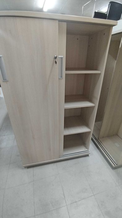 Oфис шкаф -двукрил гардероб  плъзгащи се врати и заключване -90/150/46