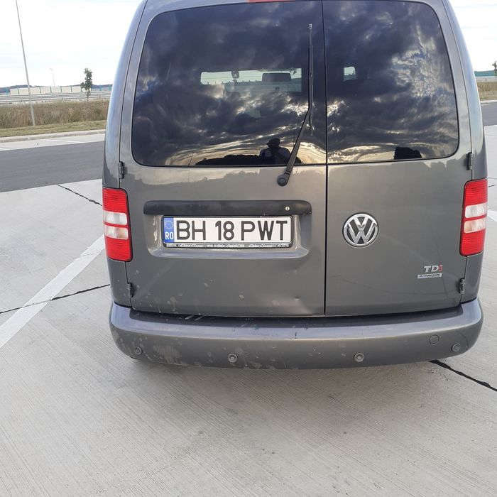 Vând  WV Caddy 1.6 TDI Blue Motion din 2011