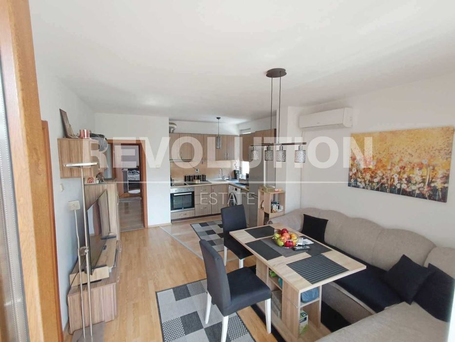 ПРОСТОРЕН тристаен апартамент в района на ВИНС!