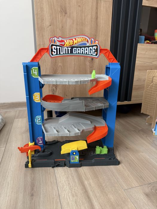 Гараж за за колички Hot Wheels