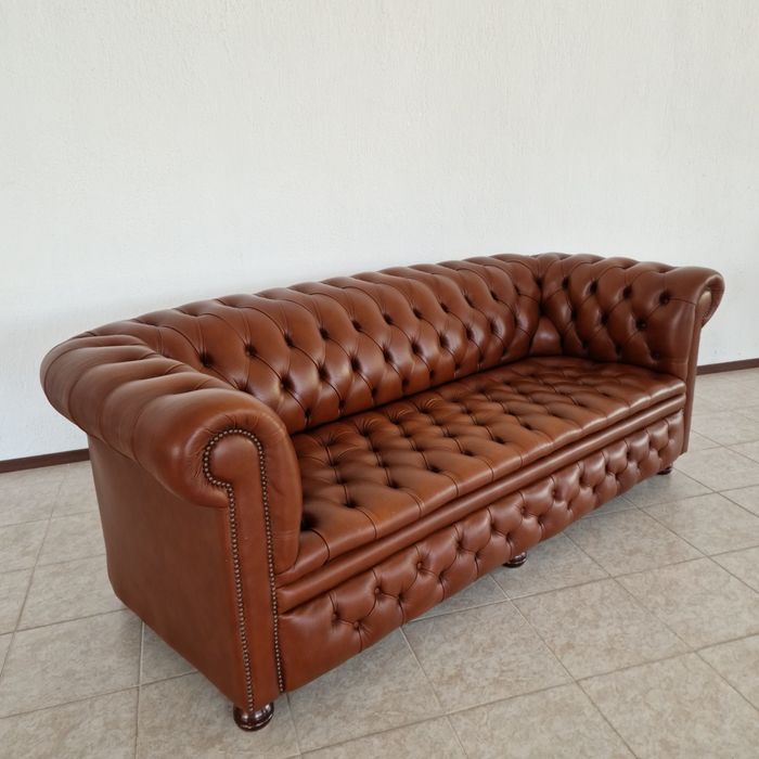 Диван Chesterfield