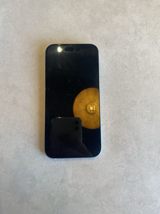 айфон 15 (258-гигабайт) зарядка 100%