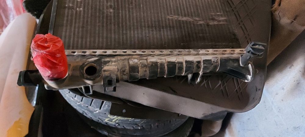 Челен радиатор за Peugeot 306