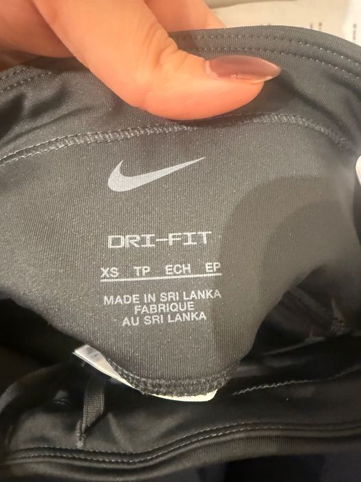 Дамски къс клин Nike dri fit