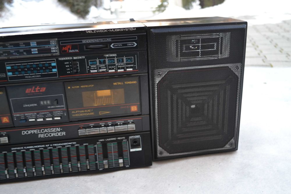 Casetofon Portabil Elta model 6940