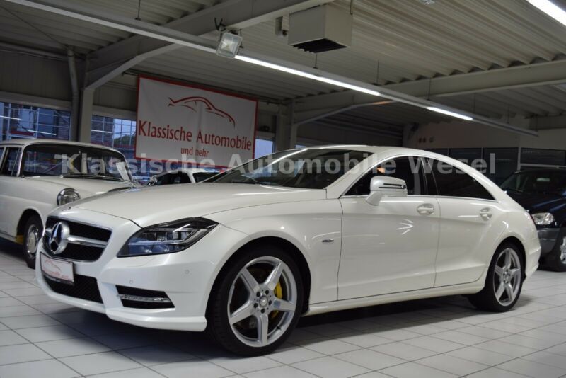 Dezmembrez mercedes cls w218/faruri ils/bara fara amg/capota/usi/stop