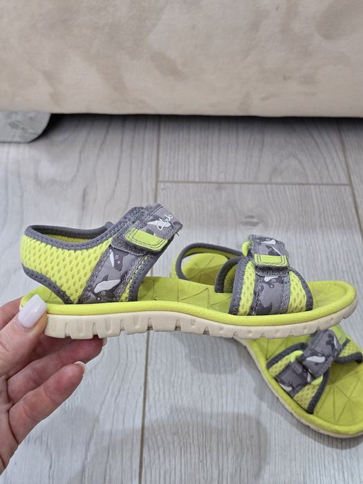 Детские босоножки Clarks б/у