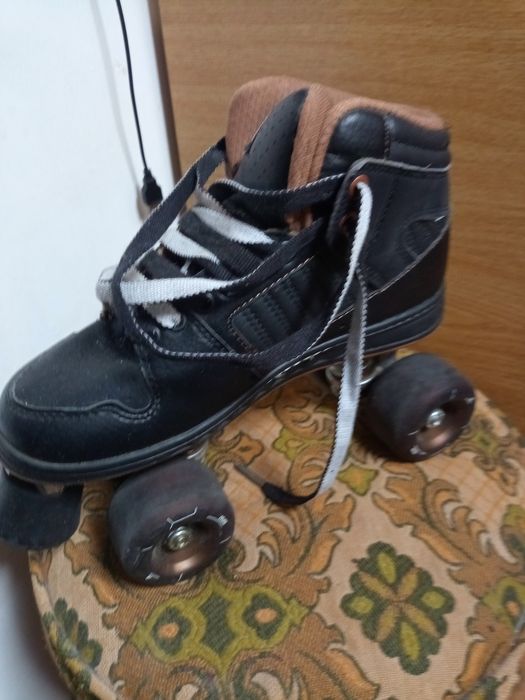 Role quad Oxelo marimea 32 negre