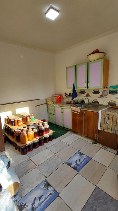 2.2 sotix hovli sotiladi