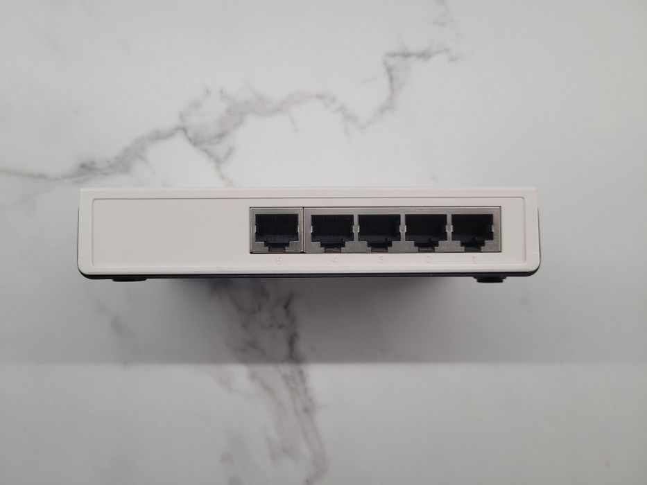 Switch Fast Ethernet TP-Link