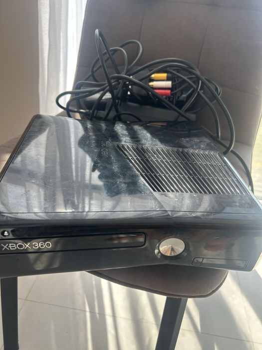 Продам X BOX 360