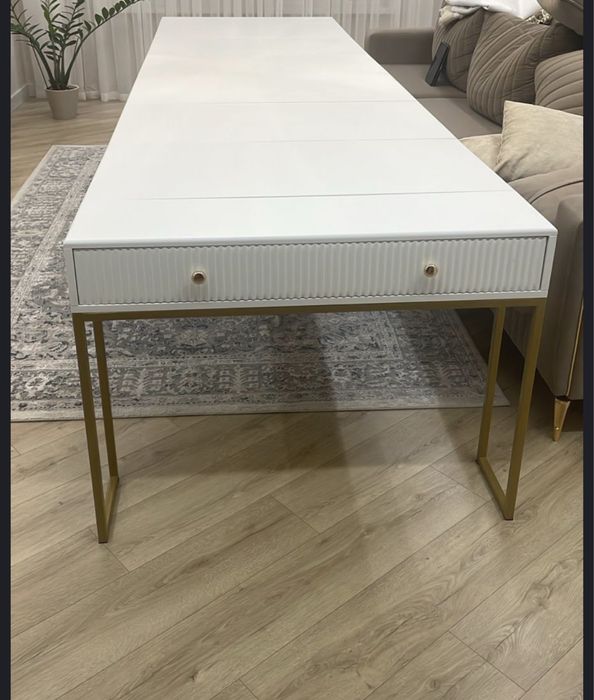 стол 3 метра новый