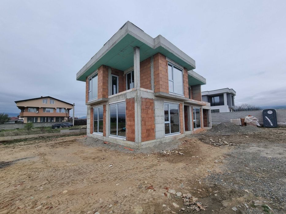 Продава се Къща в Благоевград, Грамада - 238 кв.м за 587 €/кв.м - Снимка #2