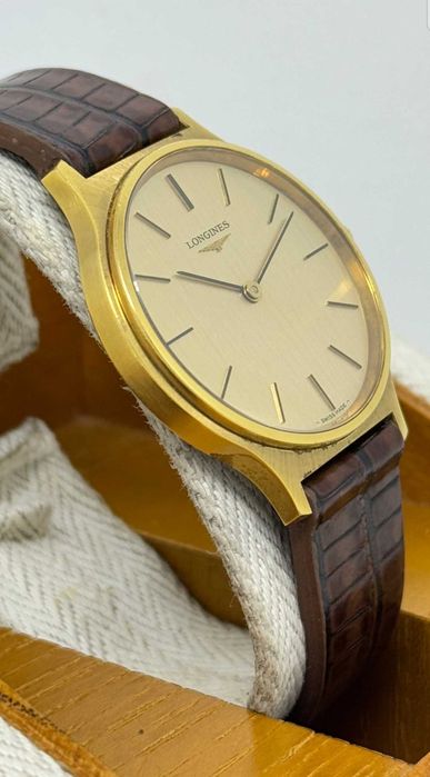Луксозен винтидж часовник Longines -slim - classic 1970-1979