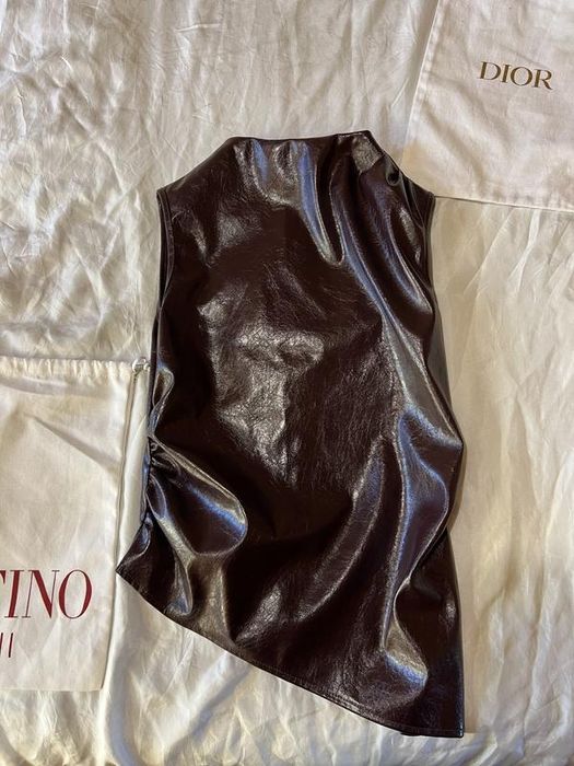 Кожен топ в цвчт бордо bershka