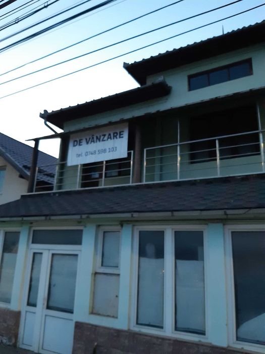Vand casa cu spatiu comercial in Apahida