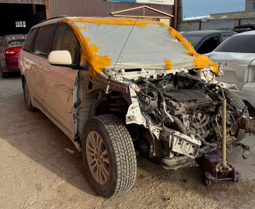 Toyota Sienna 2012 XLE