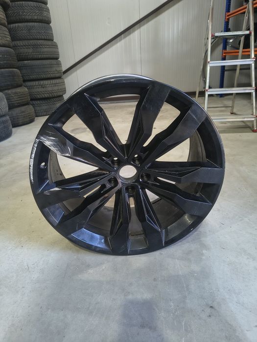 Jantă Originală VW Touareg R21 Suzuka OEM – Negru Lucios – 1 Bucată cod 760 601 025 D