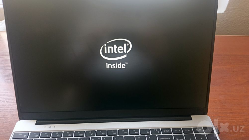 Ноутбук Intel inside