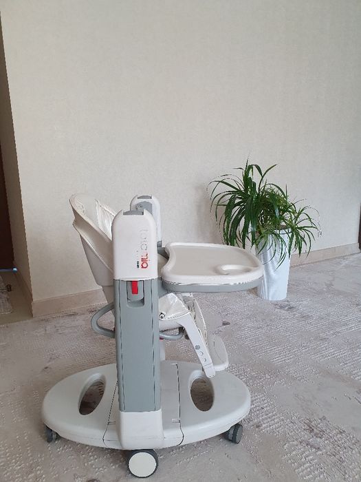 Продам стульчик Tatamia 3в1