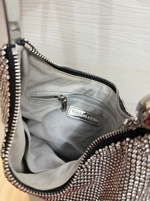 Charles Keith на выход сумочка