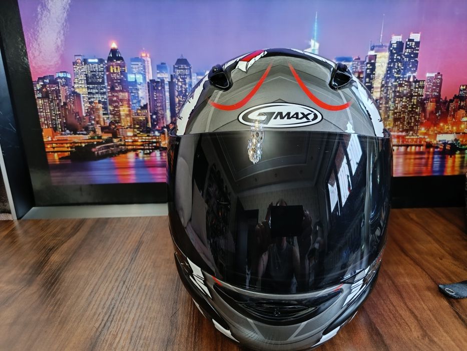 Мото шлем от бренда GMAX
