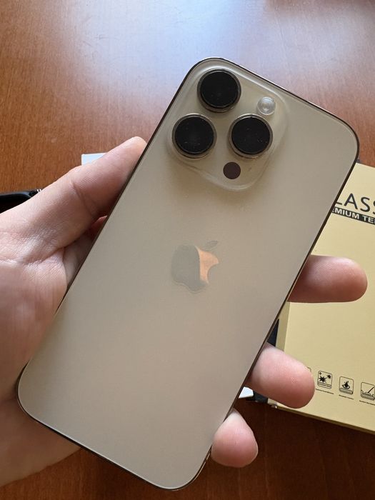 Iphone 14pro gold