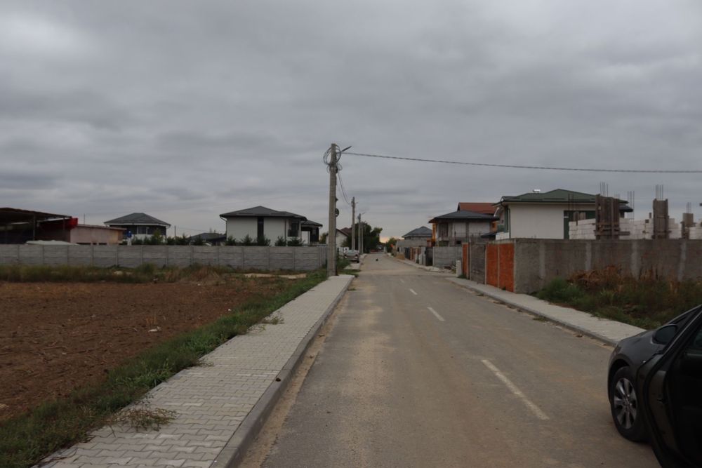 Teren intravilan 500 mp Dragomiresti Vale, str Lalelelor