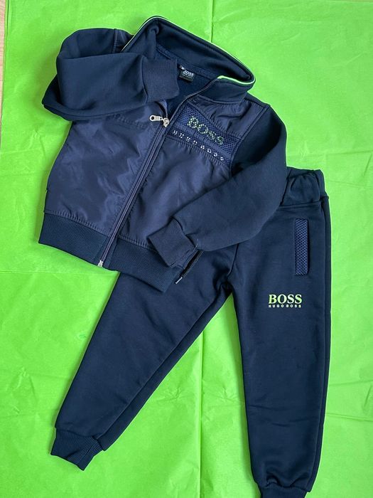 Hugo Boss спортен сет за момче 98ръст 2-3 години