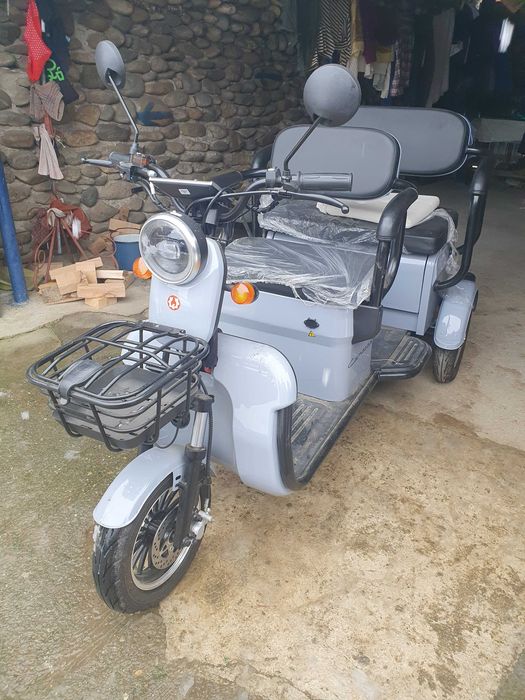 Tricicluelectric,nou nefolosit 2 locuri