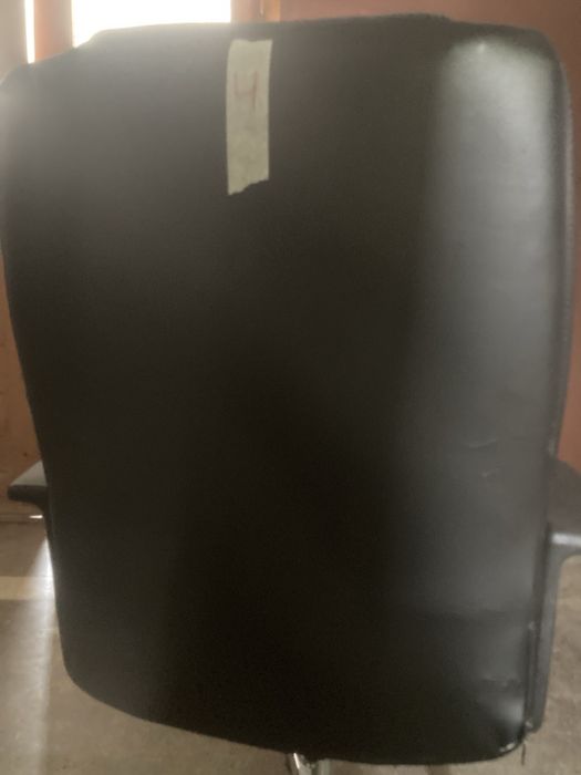 4 броя кожени стола