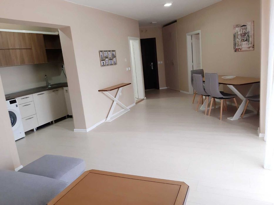 Дава се под наем Двустаен апартамент в Кърджали, Център - 73 кв.м за 357 € - Снимка #2