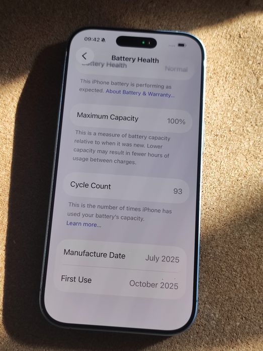 iPhone 17 memorie 256 GB 93 cicluri de incarcare telefon MDM