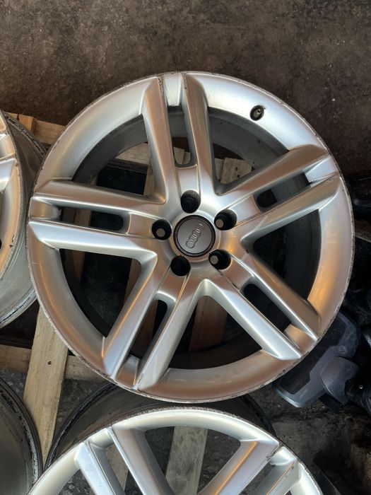 Оригинални лети джанти Audi A6 A7 A8 4g0601025bq 8.5j 19” et45 ном 87