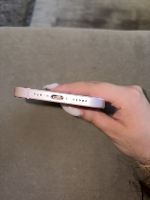 Iphone 15 като нов!