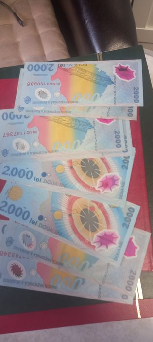 Vind bacnote cu eclipsa