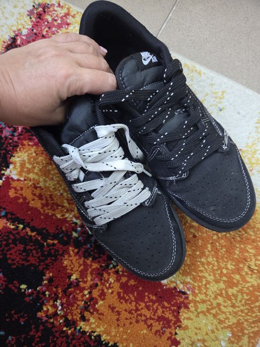 Adidasi Nike Air 42