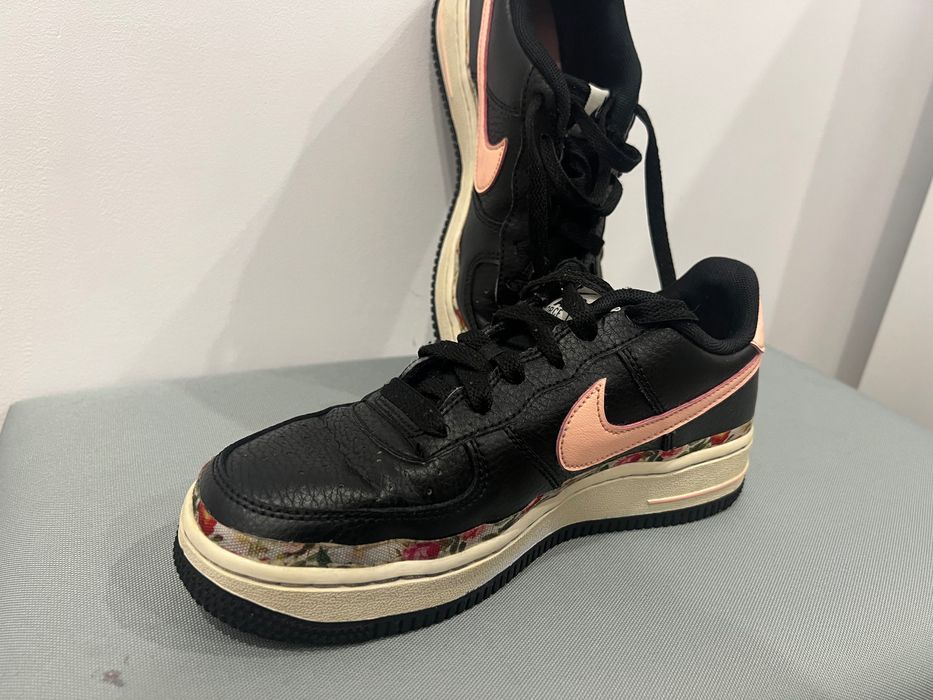 Дамски кецове Nike