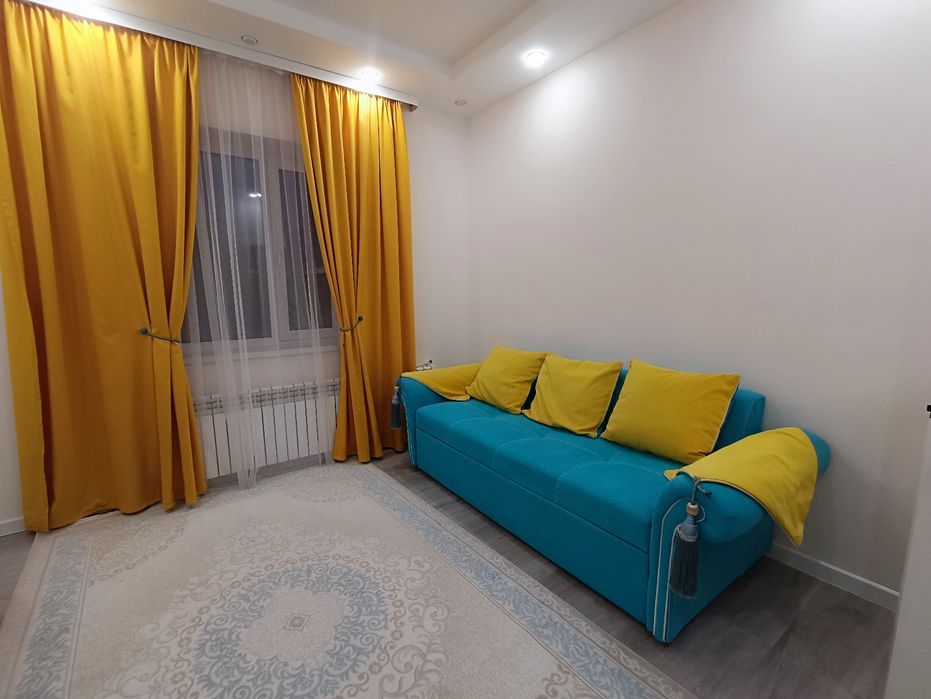 Продам диван и шторы