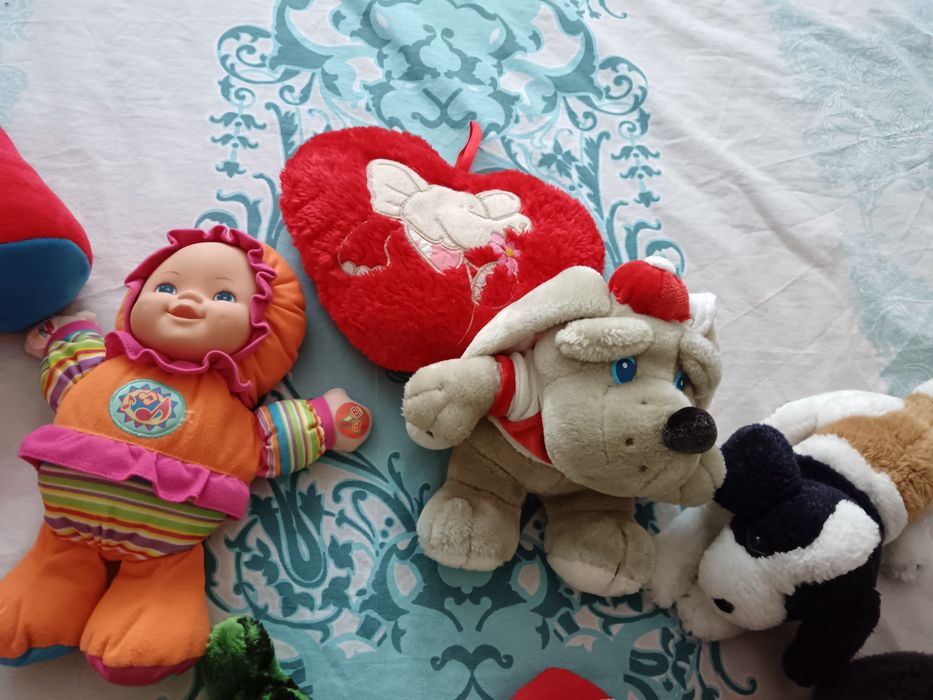 Детски плюшени играчки за всички е цената