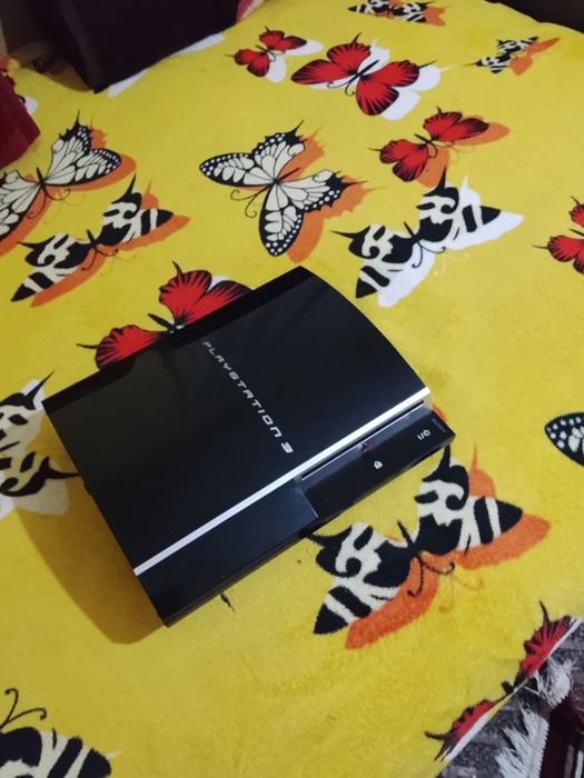 Vând PS 3 funcțional a fost folosit puțin timp