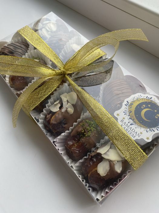 Финики в шоколаде