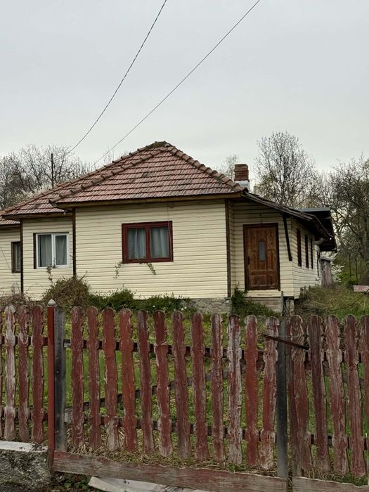 Casă bătrănească +teren