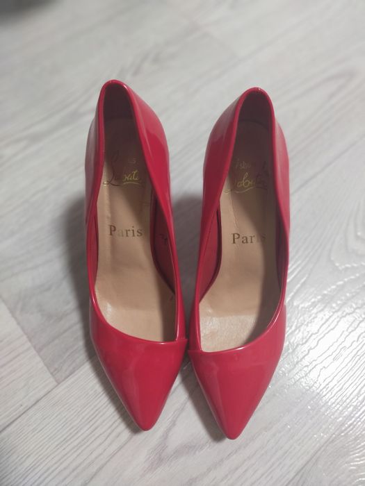 Босоножки и туфли лодочка