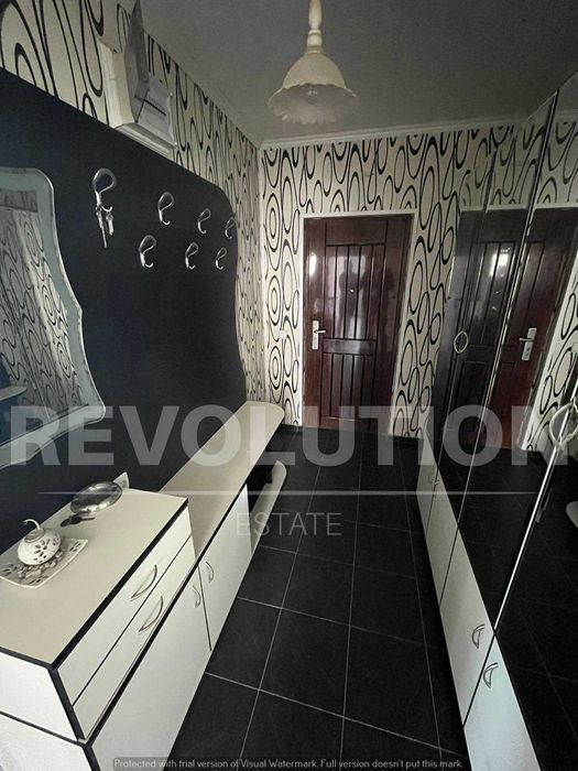 Продава се Четиристаен апартамент в Варна, Център - 110 кв.м за 1137 €/кв.м - Снимка #2