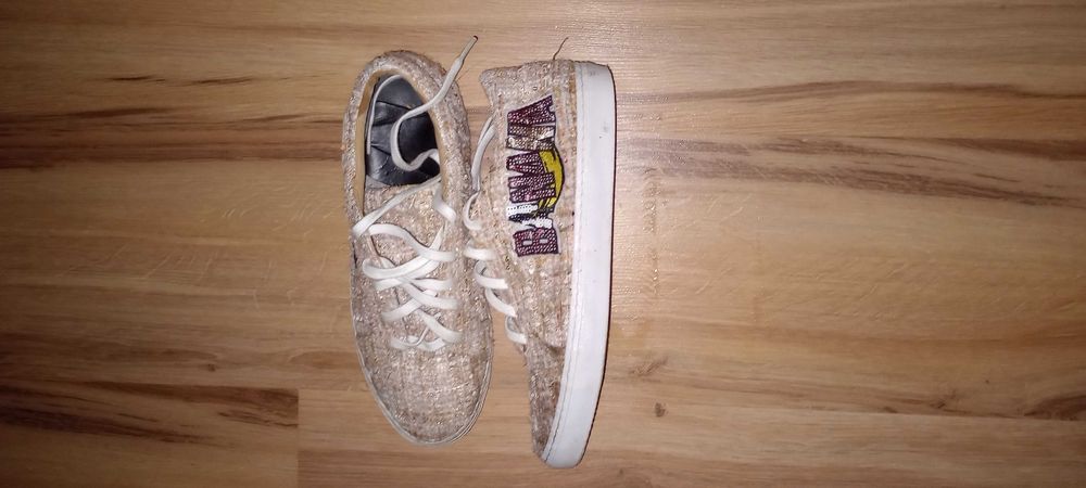 Продавам дамски обувки