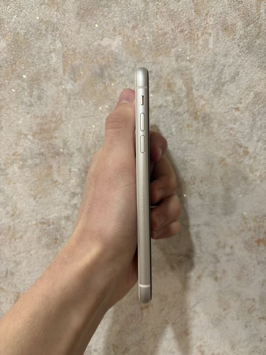 iPhone 11 128 gb. (white)