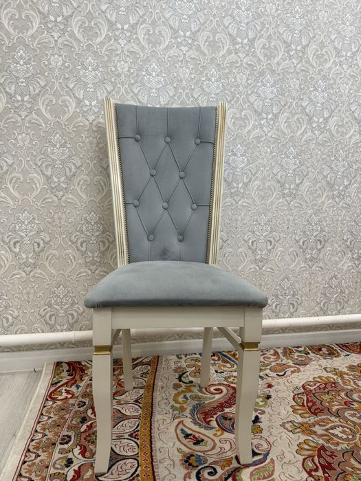 Стол,стуля для гостиной